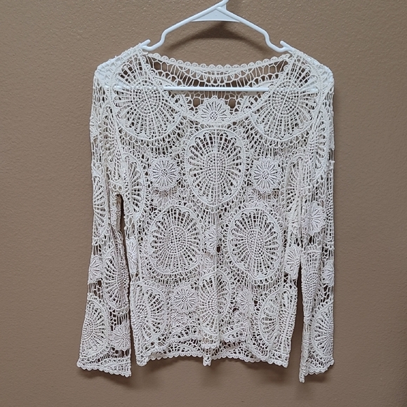 Sweaters - Cream Crocheted Sweater 🤎